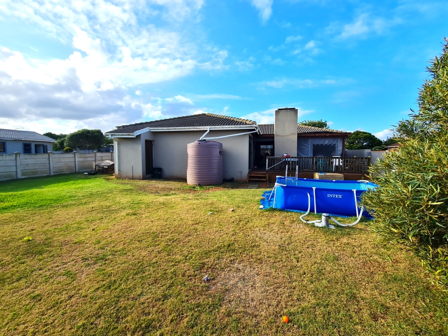 4 Bedroom Property for Sale in Noorsekloof Eastern Cape